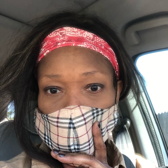 Meet your Posher, Melanie - Picture 2 of 2